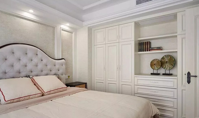 <b>為什么越來越多的人選擇白色全鋁衣柜？</b>