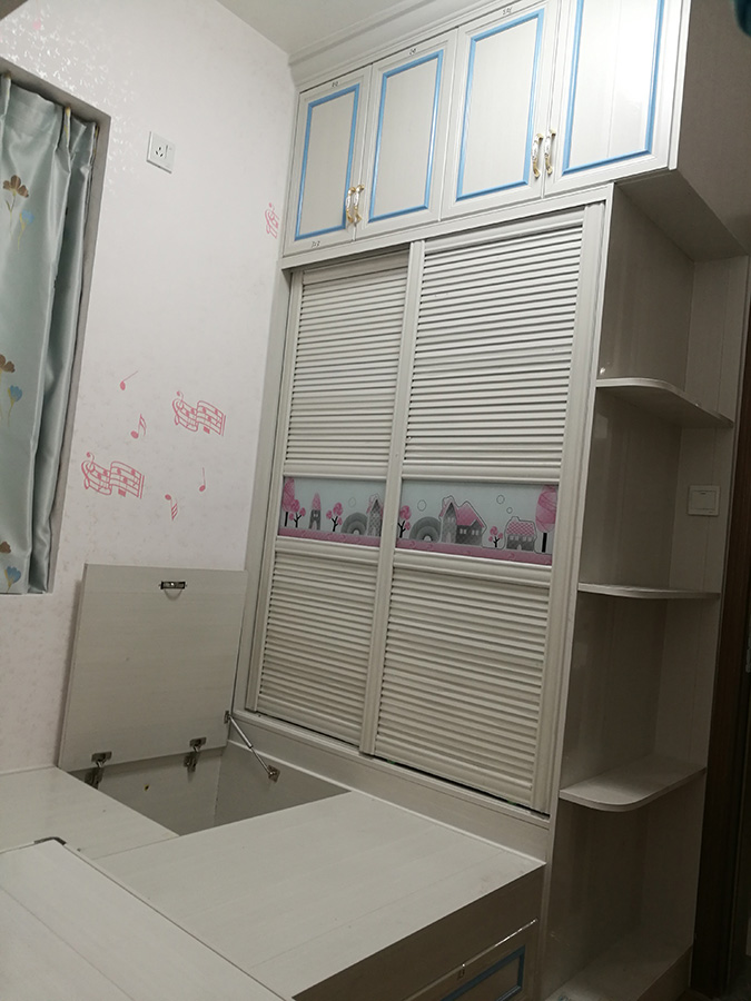 1570174533105436.jpg 衣柜1.jpg