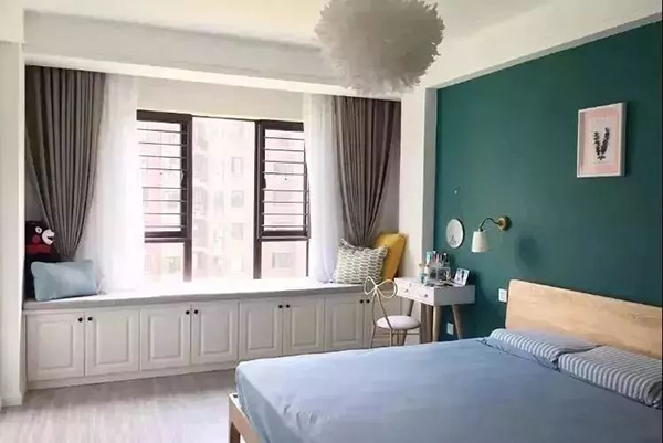 臥室飄窗定制全鋁柜，原來如此漂亮實(shí)用！