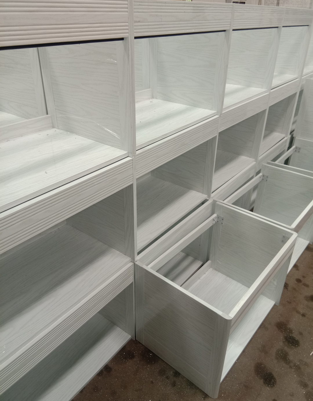 來自寶島臺灣的650套衛浴柜訂單