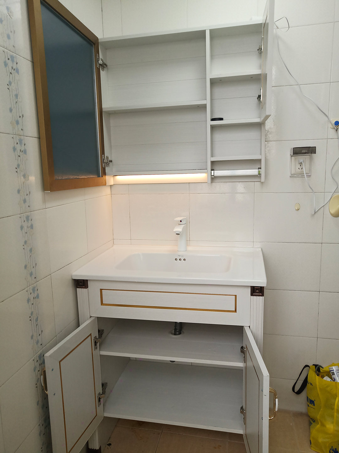 都2020年了，你家衛浴柜還是只有顏值嗎？