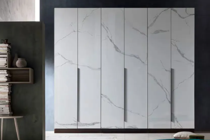 全鋁衣柜要不要做到頂？