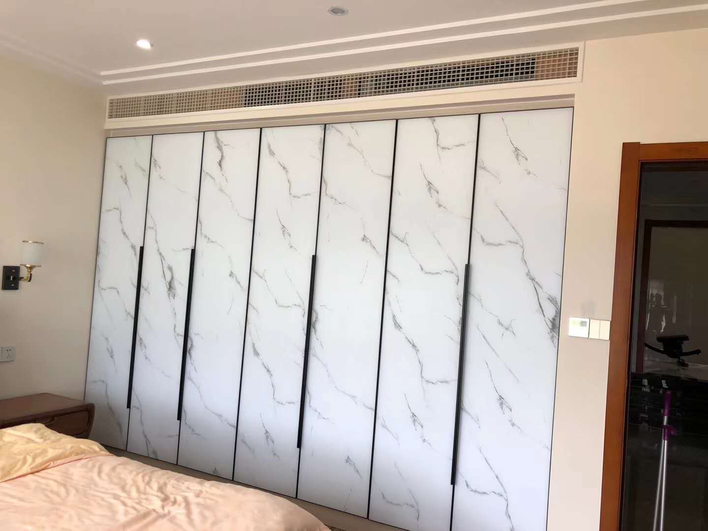 潮濕發霉的木質家具,直呼全鋁家具“霉”你不行