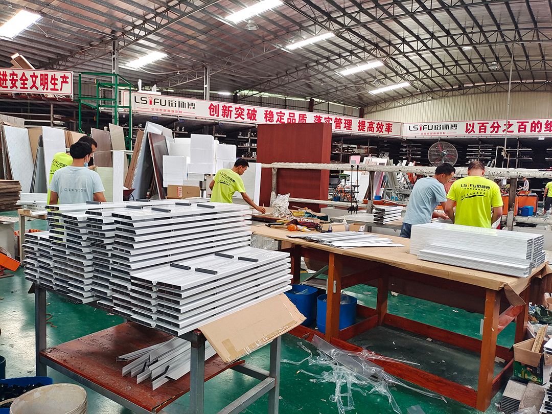 又一批全鋁浴室柜工程單要出貨了！